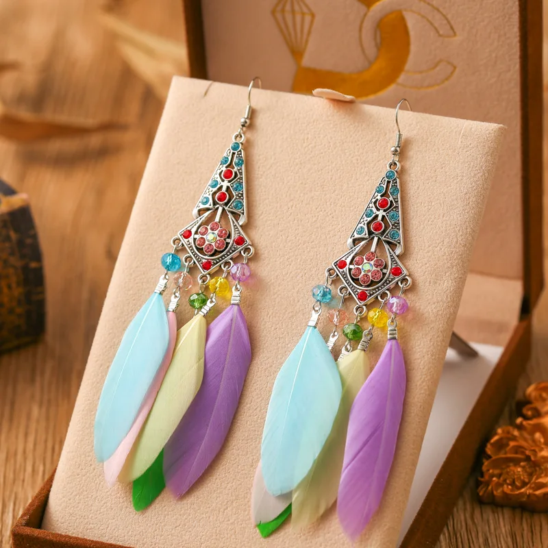 

New Bohemian Long Temperament Feather Earrings for Women Fashion Rhinestone Crystal Rhombus Drop Earring Party Vacation Jewelry