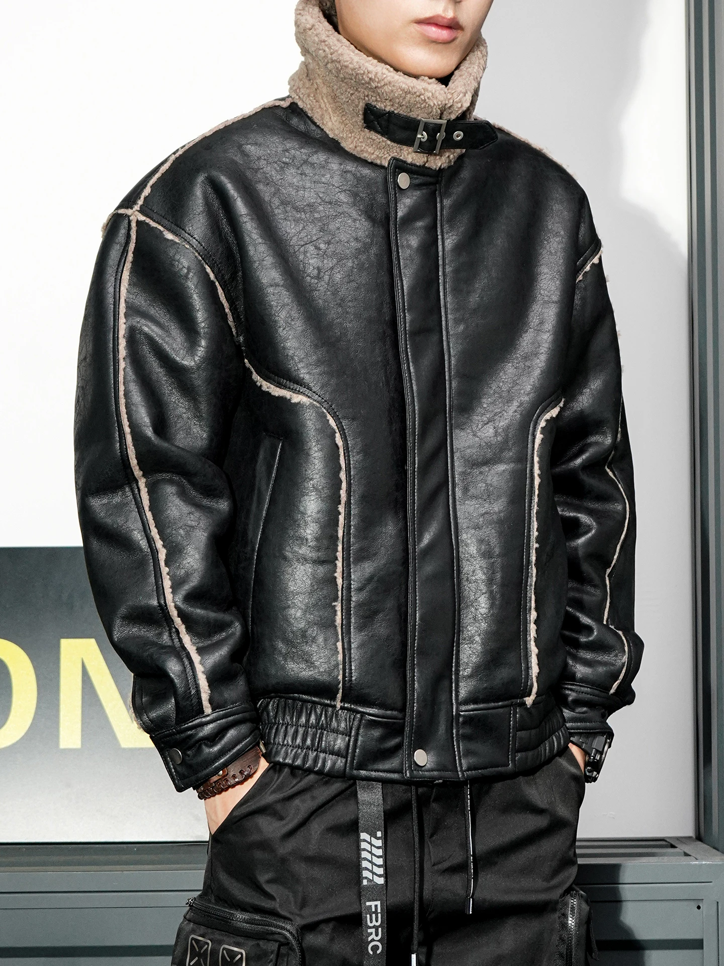 

High-End American Retro Fce-Lined Thiened Stand Collar Men's Leather Jaet Autumn Winter Warm Loose Faionable Biker Coat