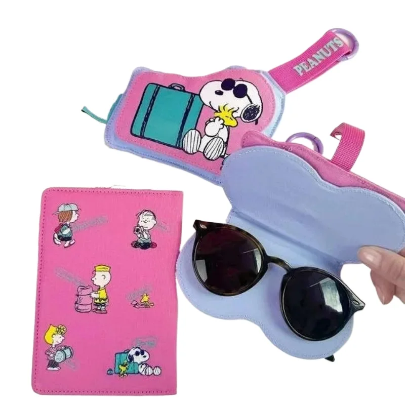 New Snoopy animation peripheral cartoon cute glasses protective cover travel anti-pressure convenient sunglasses storage box