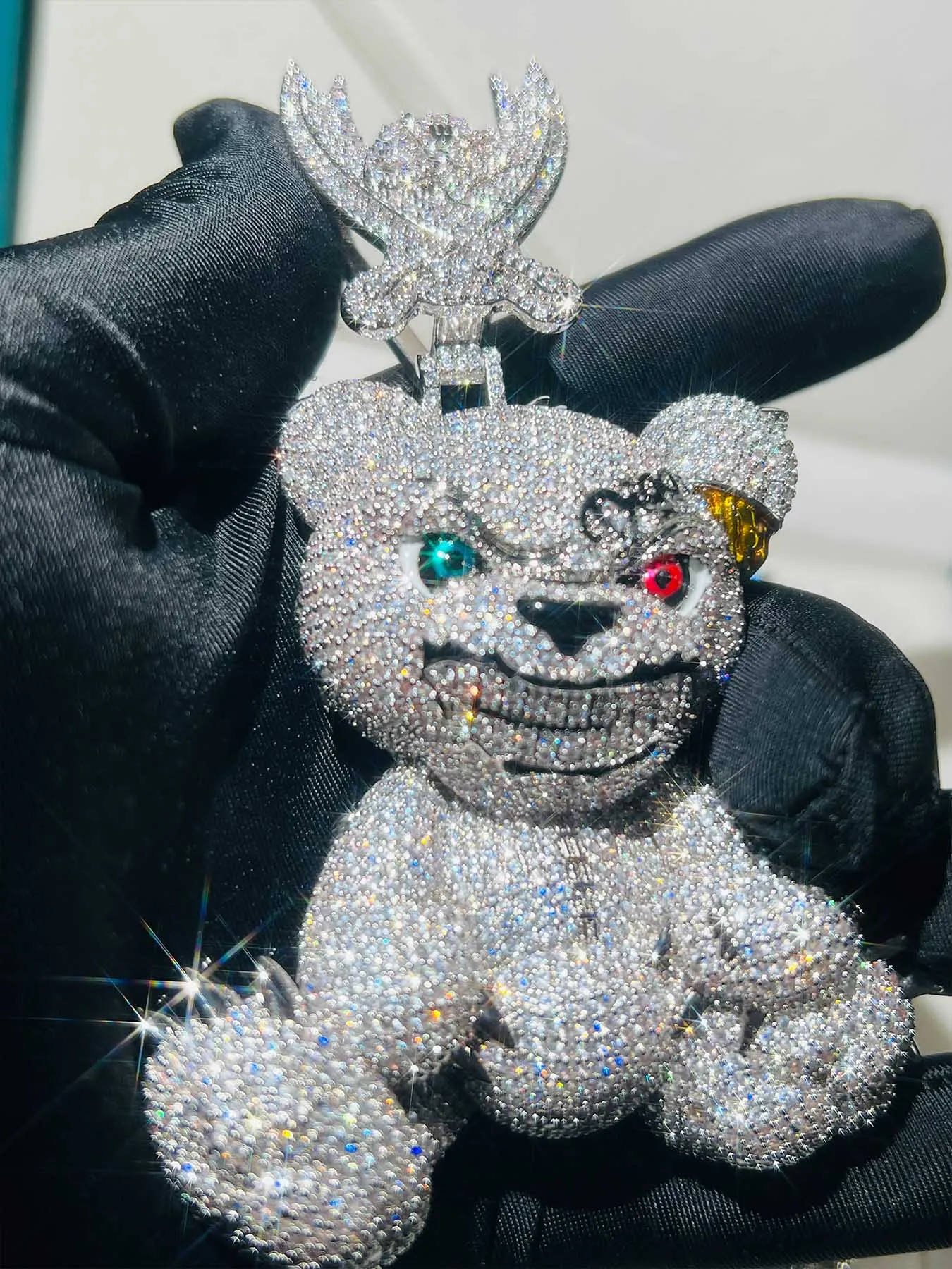 Hip-hop Accessories Brand Jingbing Presents A Men's Little Bear Pendant, with Every Detail Carefully Crafted and Exquisitely Set