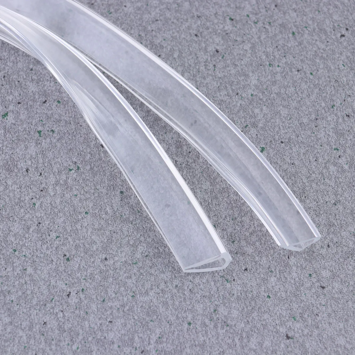 قطعتان من واقيات زوايا الأطفال شفافة وناعمة من مادة PVC المقاومة للصدمات للأطفال والأثاث الآمن والغبار وصديقة للبيئة