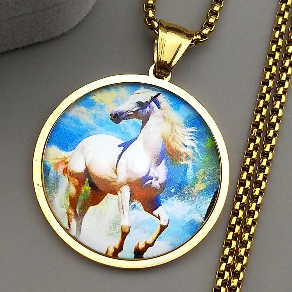 أنيقة الأبيض الحصان قلادة قلادة للنساء الرجال الفولاذ المقاوم للصدأ ميدالية الزجاج الحيوان المهر مزرعة المراعي سلسلة مجوهرات هدايا