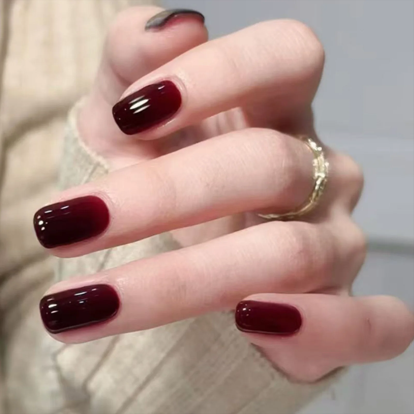 

30Pcs Wine Red Fake Nails Patches Retro Fashion Short Square Press On Nails for Women and Girls Daily Party False Nails Art