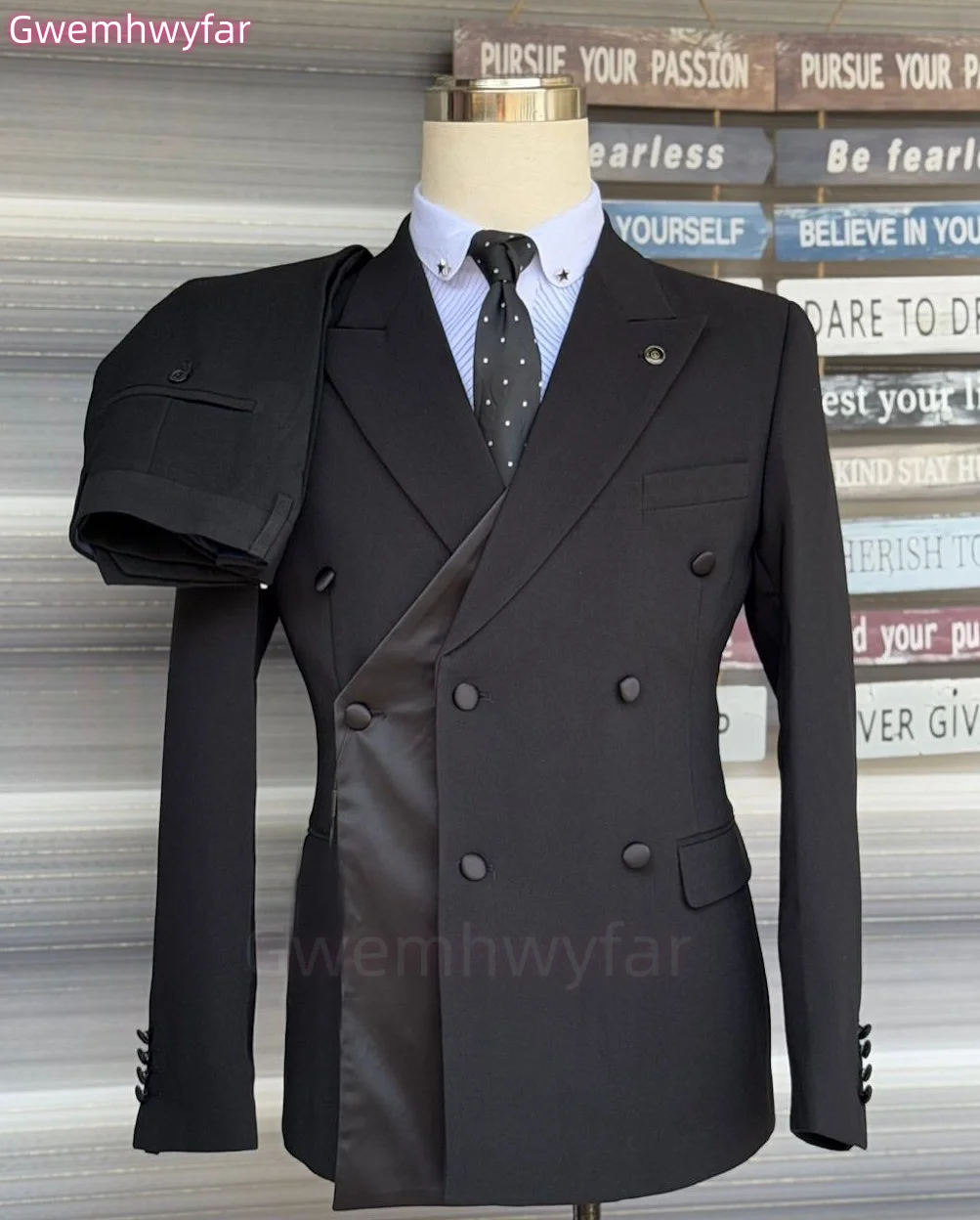 Новинка от Gwenhwyfar: Черно-к – обзор и цена Men'S Grooming Jacket