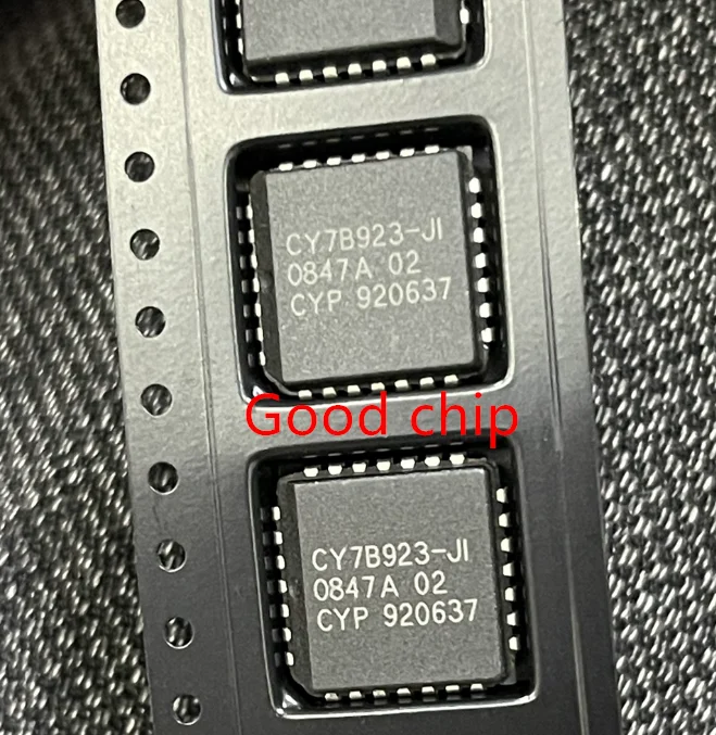 

5PCS CY7B923-JI CY7B933-JI PLCC28