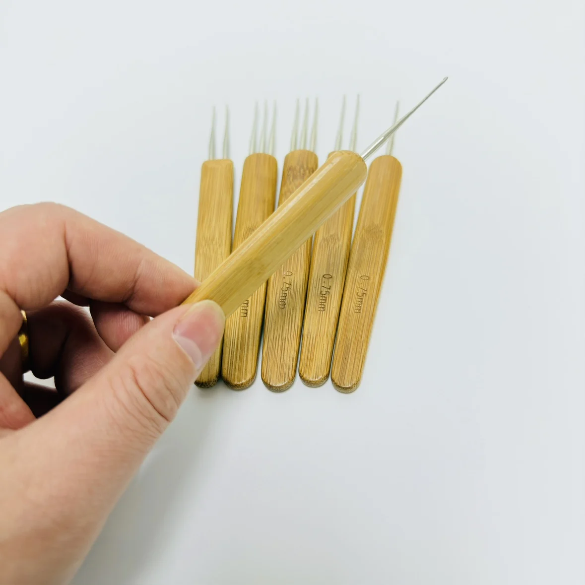 Aghi per maglieria all'uncinetto in bambù Ganci Maniglia per tessuto in filato Gancio Strumenti fai da te Accessori per cucire Ago artigianale per tessuto in pizzo