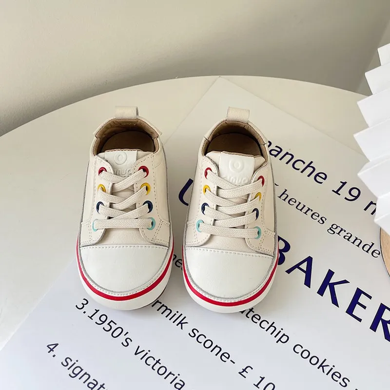 Chaussures en cuir à semelle souple pour bébés, baskets pour tout-petits garçons, chaussures pieds nus pour filles, tennis en plein air, mode pour