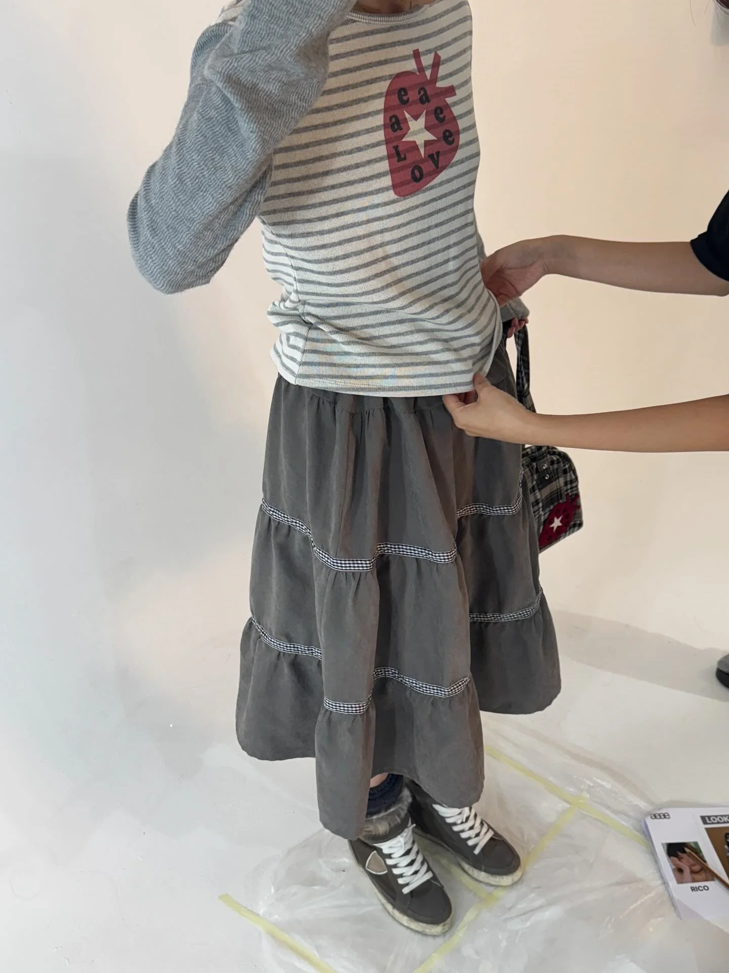 

Casual Loose Long Skirt Semi-match Patchwork Pleated Versatile Ladies High Waist A-line Skirt Comfortable Fit Elastic Waist