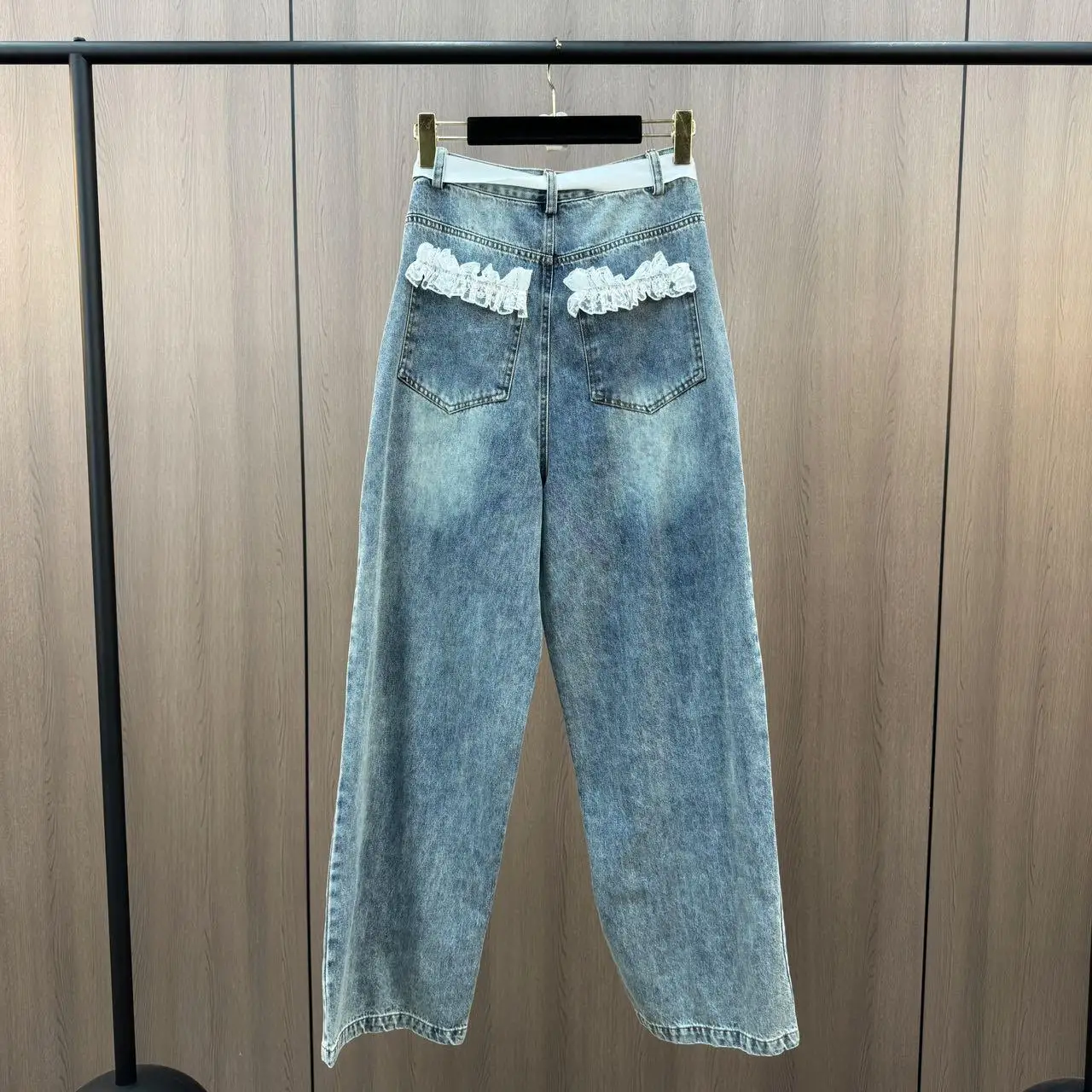 YUERWANG Women Jeans 2025 Spring Color Matching Lace Stitched Straight Jeans Fashion All Match Loose Casual Long Denim Trousers