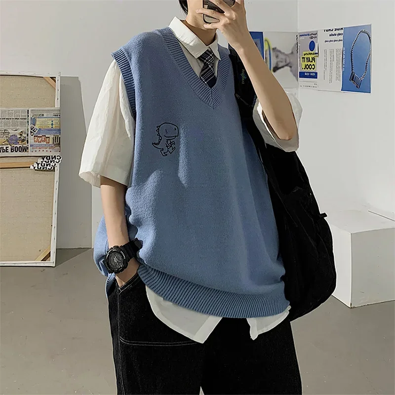 Men Sweater Vests V-neck Oversize Streetwear Japan Style Couples Cartoon Cute Jumpers Artsy Hip Bf Knitwear Retro Male All-match