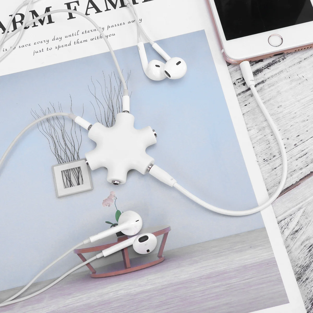 

Hexangular 5 Way 6 Port Headphone Splitter for Phone Pc White Supports 35mm Connectors Share Audio Headphone Splitter