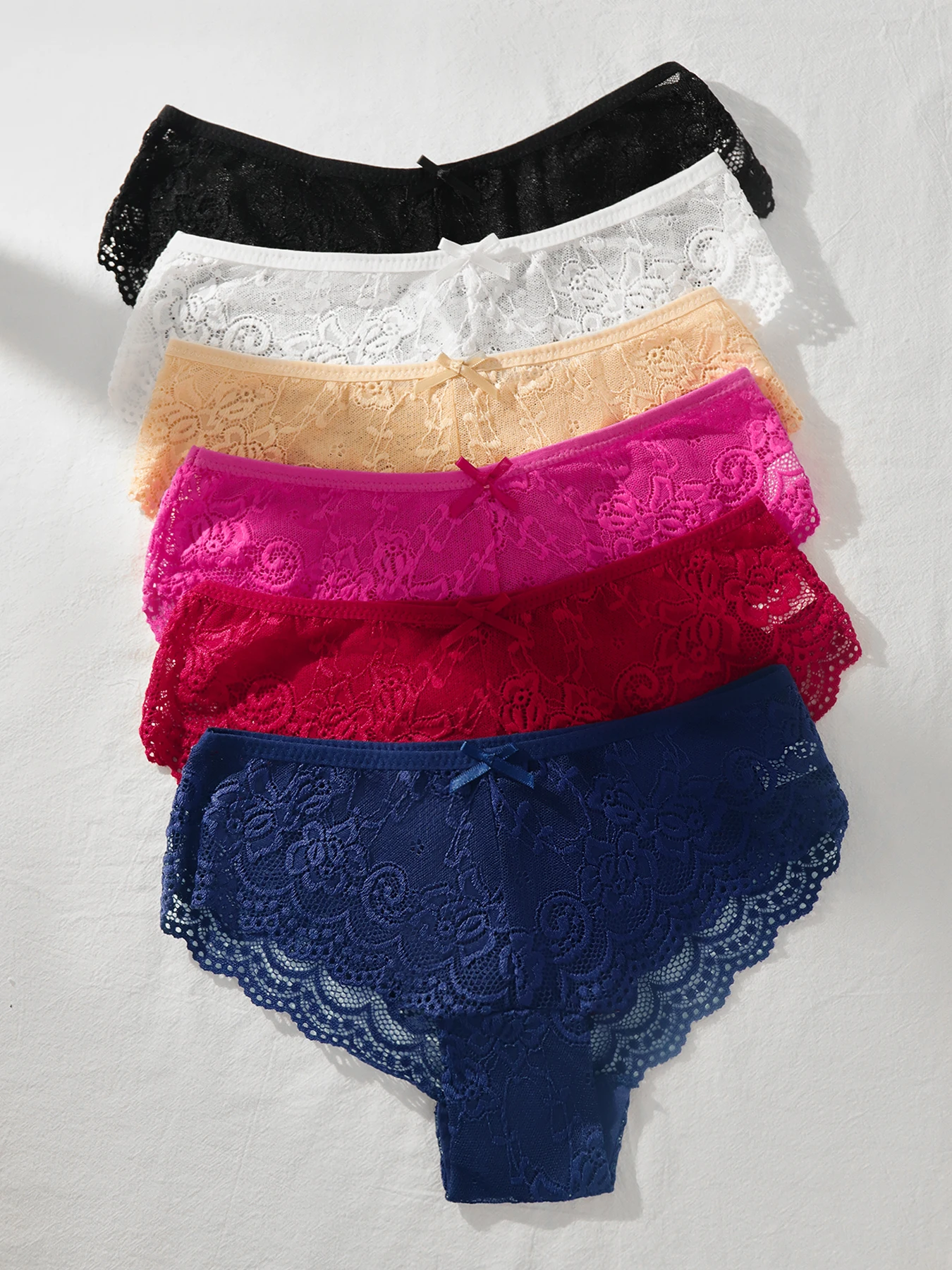 Conjunto com 6 calcinhas de renda para mulheres - Combinação de cores vermelho/branco/pele/preto/azul-marinho/rosa - Roupa íntima feminina confortável e respirável para uso diário