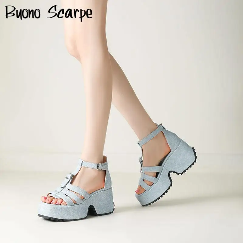 الرجعية روما نمط الدنيم المفتوحة تو سميكة وحيد منصة حذاء بكعب سميك النساء الصنادل حجم كبير مشبك حزام جديد الغربية حذاء كاجوال