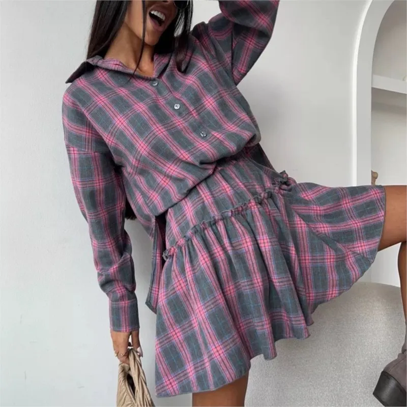 ファッションチェック柄シャツスカートツーピースセット女性ルーズ衣装エレガントな長袖ブラウスとハイウエストミニスカートセット女性のスーツ