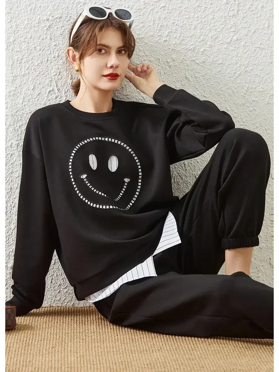 Louis Yao Vrouwen Sweatshirt Tweedelige Set 2024 Lente Ronde Hals Lange Mouw Nep Twee Stukken Casual Cropped Broek Set