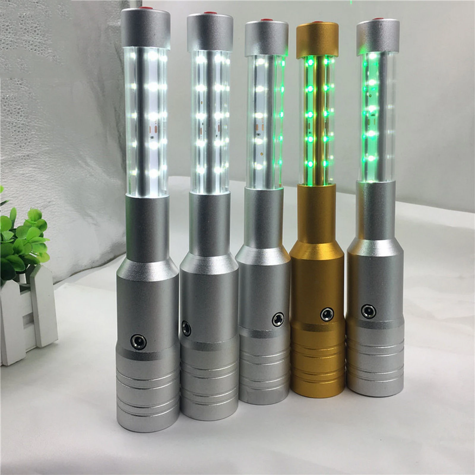 

Aluminum Alloy Silver/Gold Flashing LED Rechargeble Sparklers Bottle Strobe Baton for Champagne Bottles Club Halloween Fun Toy