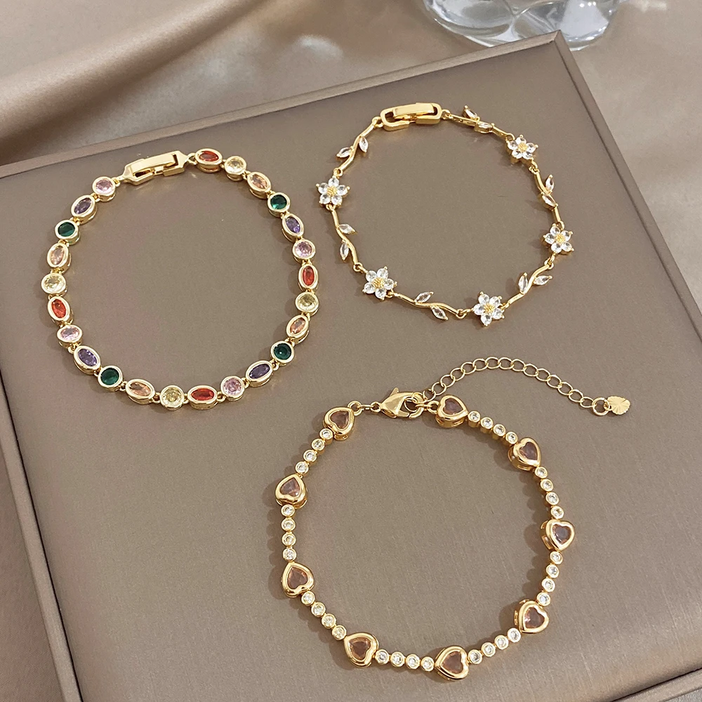 Trendiges Vergoldetes Kupfer-Armband für Frauen Zartes Buntes Regenbogen-Zirkon-Blumen-Perlen Gliederketten-Armband Schmuckgeschenke