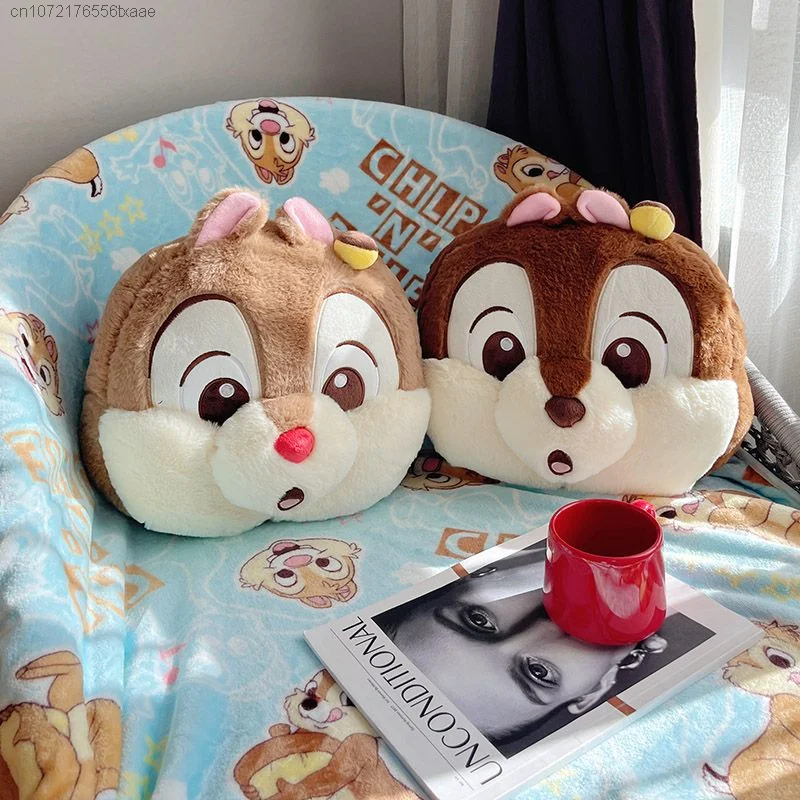 Imagem -02 - Disney-n Chip Dale Plush Throw Pillow Blanket Dupla Utilização Acessórios para Casa Escritório Sala de Estar Almofadas Bonitos Portátil Pequeno