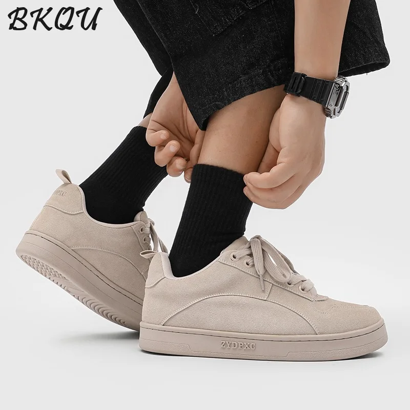 

BKQU 2025 New Style Couple Lace-Up Thick-Topped Sneaker with Soft Leather and Matte Finish for Men and Women, Athletic Style