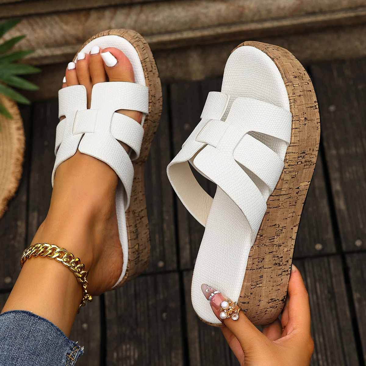 

Женские сандалии, роскошные модные сандалии в стиле ретро, летние повседневные туфли на танкетке, уличная офисная вечеринка, элегантные пикантные новинки 2023 года на высоком каблуке