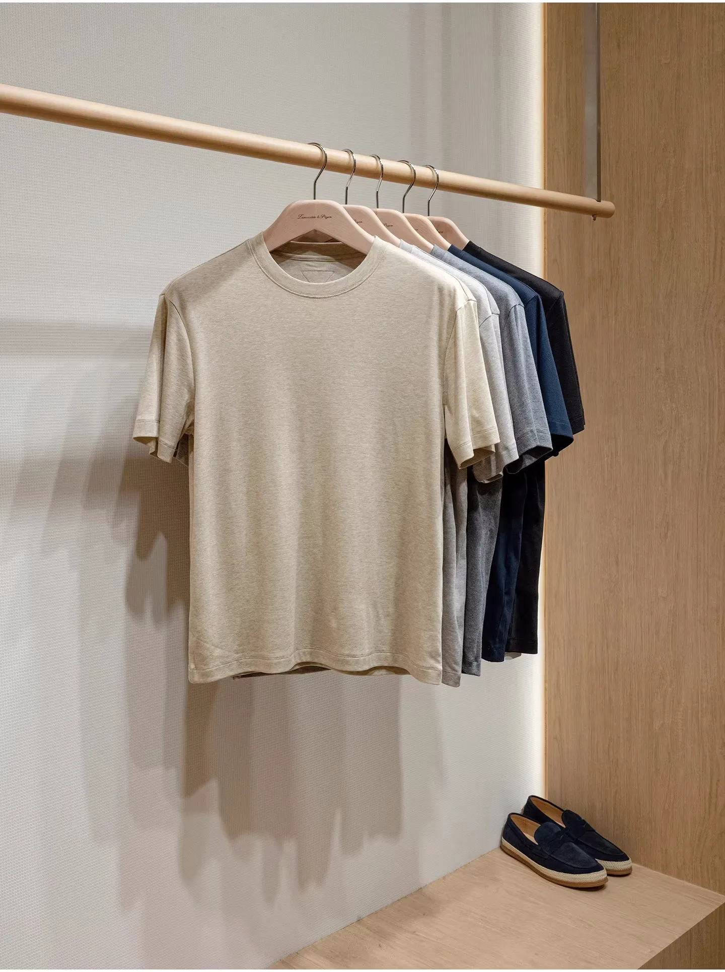 Lyocell wool blend comfortable breathable knitted round neck short sleeved T-shirt for men