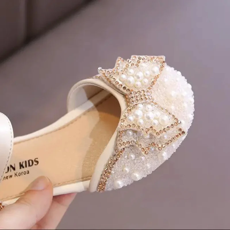 الفتيات الأميرة الصنادل الصيف طفل جديد لؤلؤة الراين القوس أحذية واحدة أزياء عدم الانزلاق حذاء مسطح للأطفال
