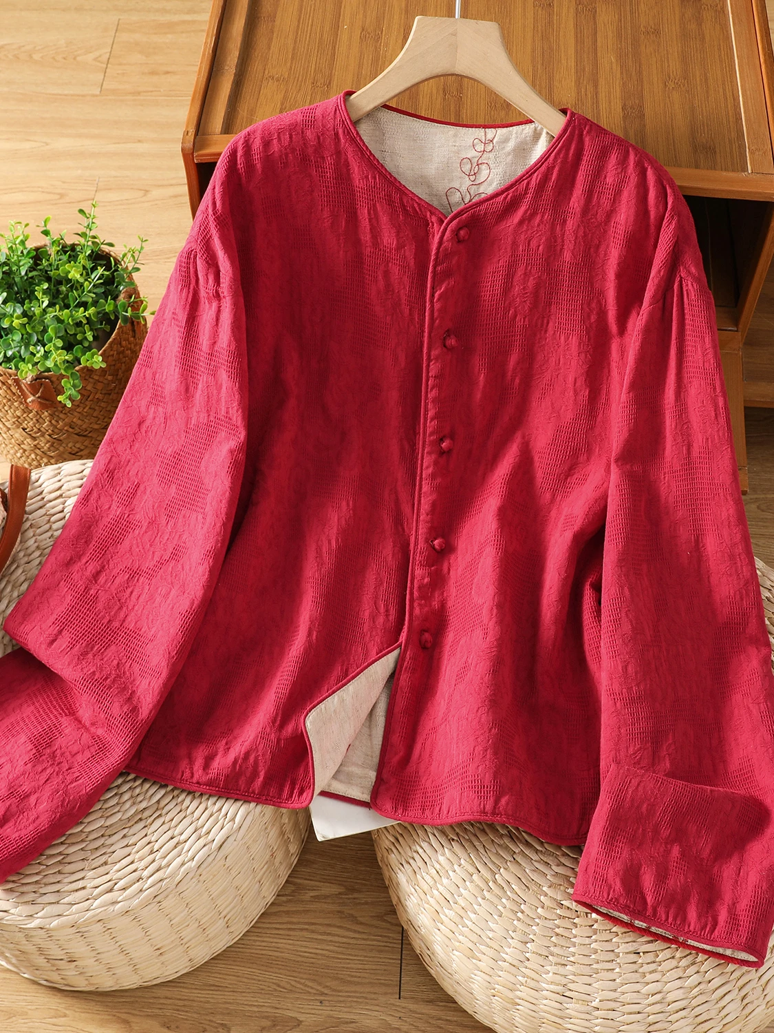 

Red Chinese Sle Button up Long Sve round Ne Double Sided Wear Outerwear New Autumn 2025 Age Defng Versatile Top
