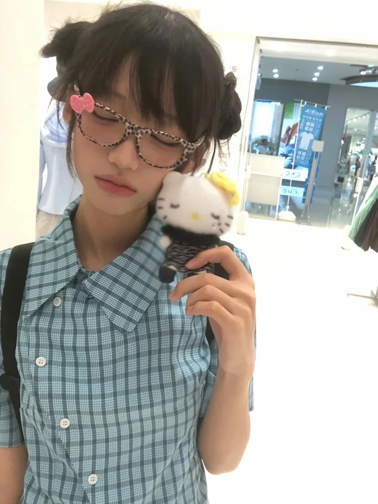 Tonngirls Y2k Japanisches kariertes Hemd für Damen, kurzärmelige, unregelmäßige Bluse und Hemd im koreanischen Stil, Vintage-Hemden im Ästhetik-Stil der 2000er Jahre – Detail 8