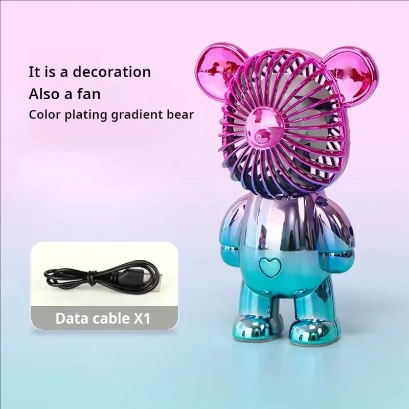 2024, beliebter Cartoon-Mini-Kleinventilator mit drei Geschwindigkeiten, tragbarem, wiederaufladbarem USB-Farbverlaufsbärenventilator