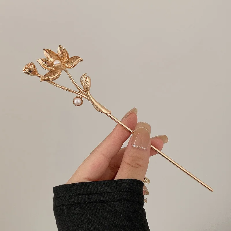 

Vintage Lotus Hair Sticks for Women Retro Simple Flower Disk Hairsticks Hair Chopsticks Hairpins Headdress Hair Accessories