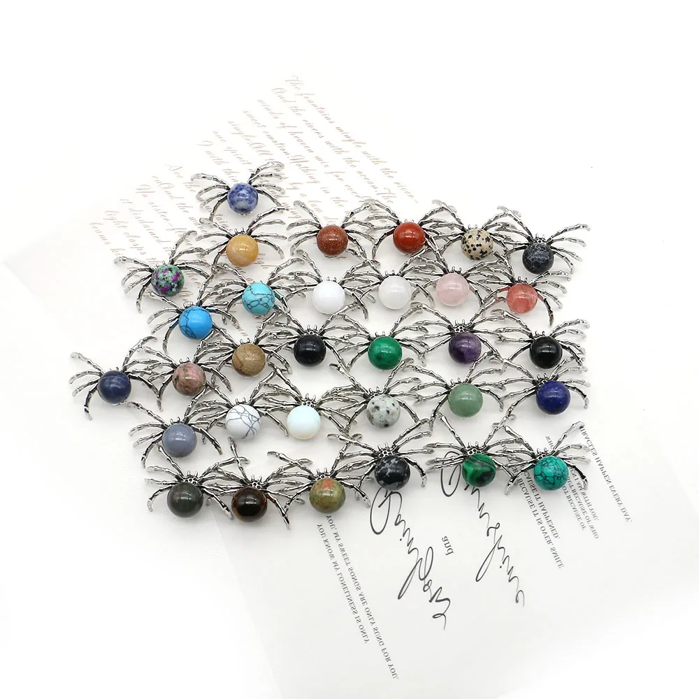 Spider‑Shaped Natural Stone Pendant Vivid Fairy‑style Versatile Light‑luxury Heavy‑crafted Elegant Jewelry Charm for Necklace