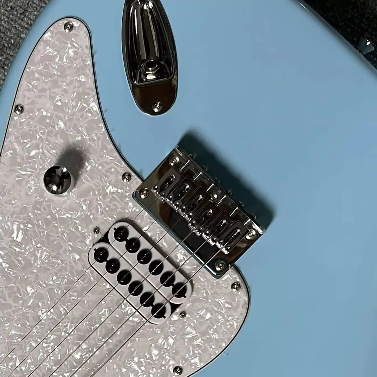 Hot Sale Electric Guitars - Blue Color - White Pearl Pickguard - Rosewood Fingerboard view 4