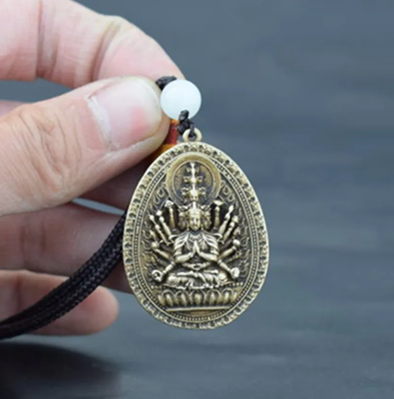 Vintage Copper Thousand handed Avalokitesvara Pendant Necklace Men and Women's Amulet Avalokitesvara Pendant