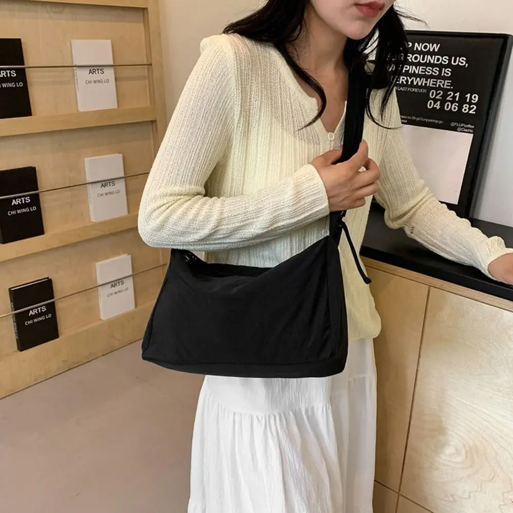 Korean Style Solid Color Crossbody Bag Large Capacity Niche Design Light Soft Nylon Bag Tote Bag Wrinkle Drawstring Strap