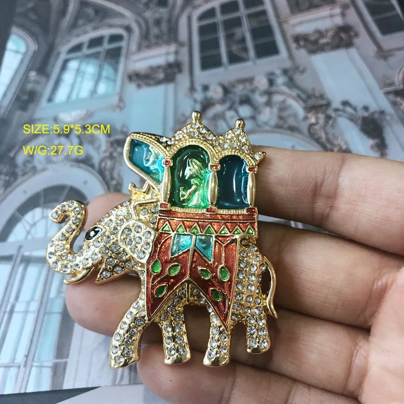 

Qingdao Factory Live Broadcast Brooch Brooch Christmas Tree Cloud Elephant Enamel Brooch Electroplated Real Gold Gilt Brooch