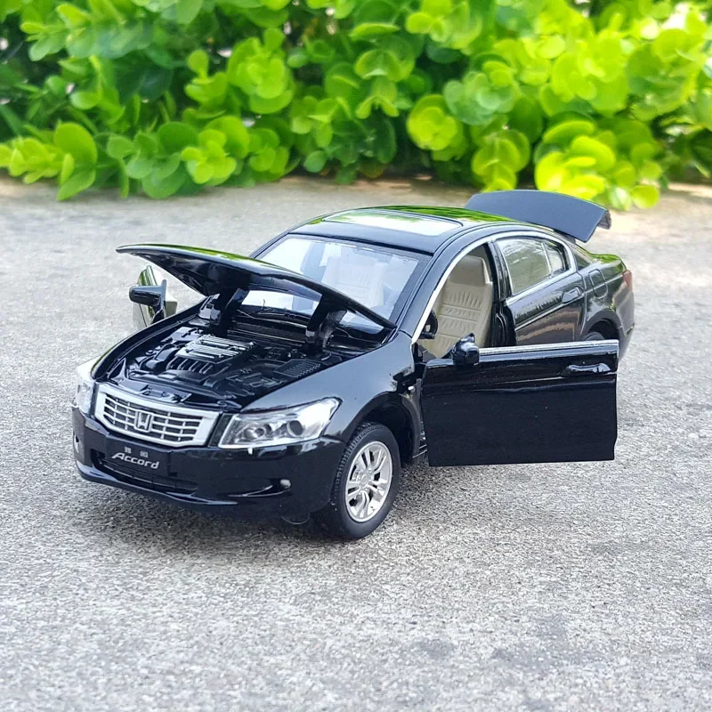 1:32 HONDA Accord Alloy Car Model Diecast Metal Toy Vehicles Car Model Collection Sound and Light High Simulation Kids Toys Gift