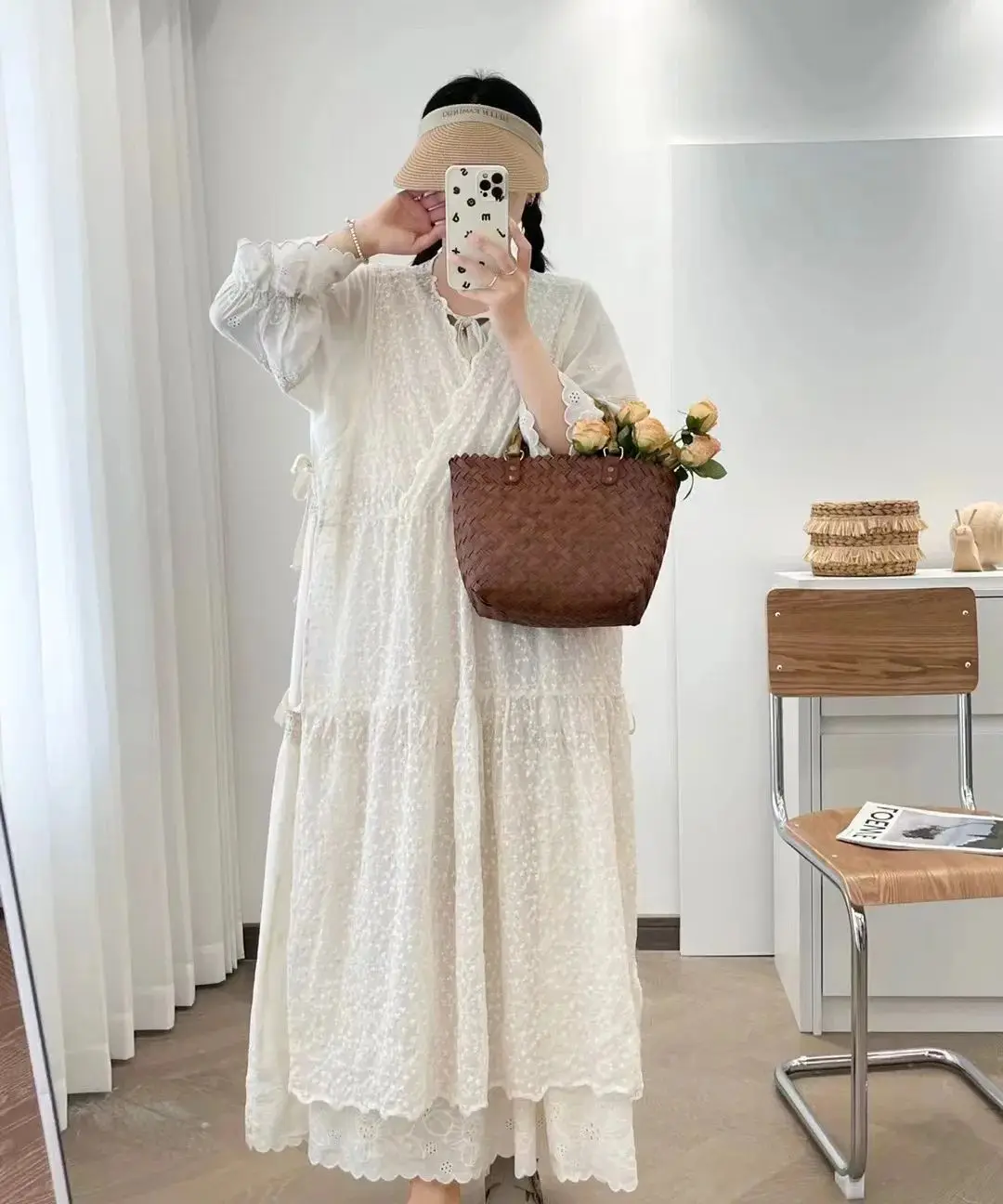 New Summer Cotton Sleeveless Vest Dresses Women V Neck Embroidery Lace Mori Girl Loose Sweet Retro Dress 2024 Autumn D46245QM