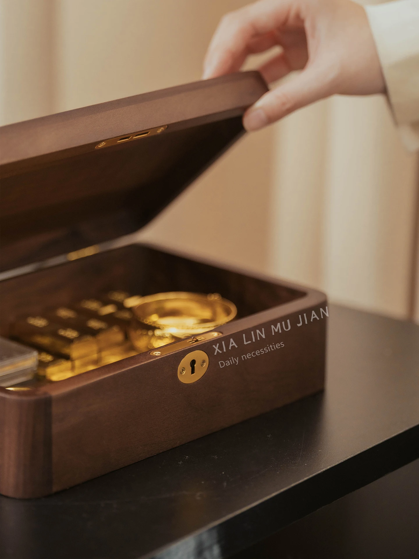 

Деревянный сундук для хранения золотых слитков, сундук-сокровищница в традиционном китайском стиле, копилка, органайзер для украшений, настольный органайзер для хранения