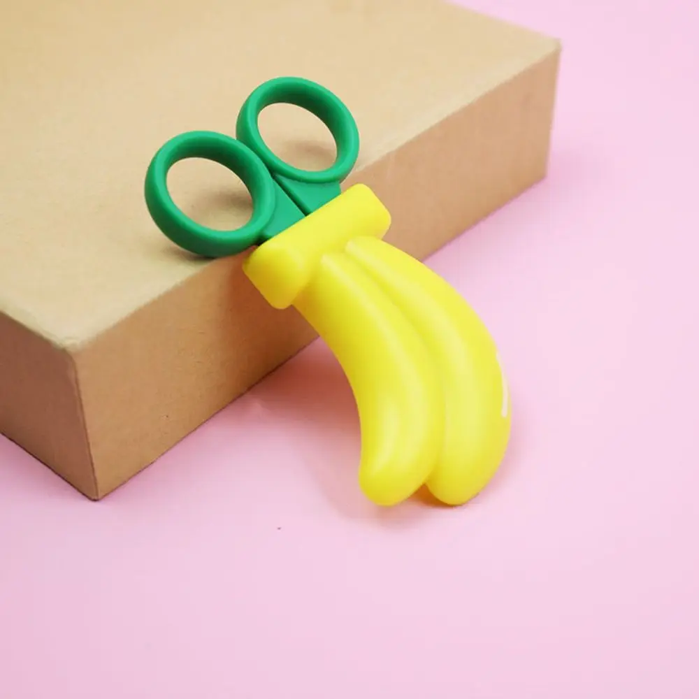 4Pcs Magnetic Cartoon Fruit Scissors Children's Banana Mini Pocket Scissors Refrigerator Sticker Carrot Shape