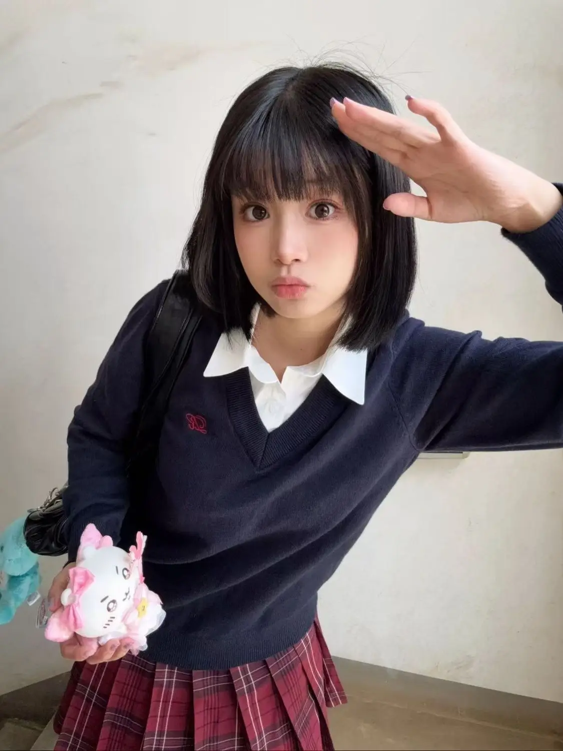 طقم سترة JK أصلية متوسطة الطول بياقة على شكل V وأكمام طويلة محبوكة للخريف والشتاء، أزياء نسائية