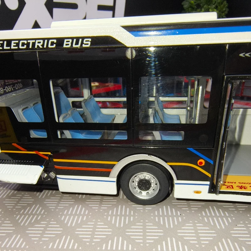 دييكاست 1:42 مقياس LCK6126EVGRA1 مدينة كهربائية نقية سبيكة حافلة نموذج تحصيل لعبة هدية تذكارية عرض حلية