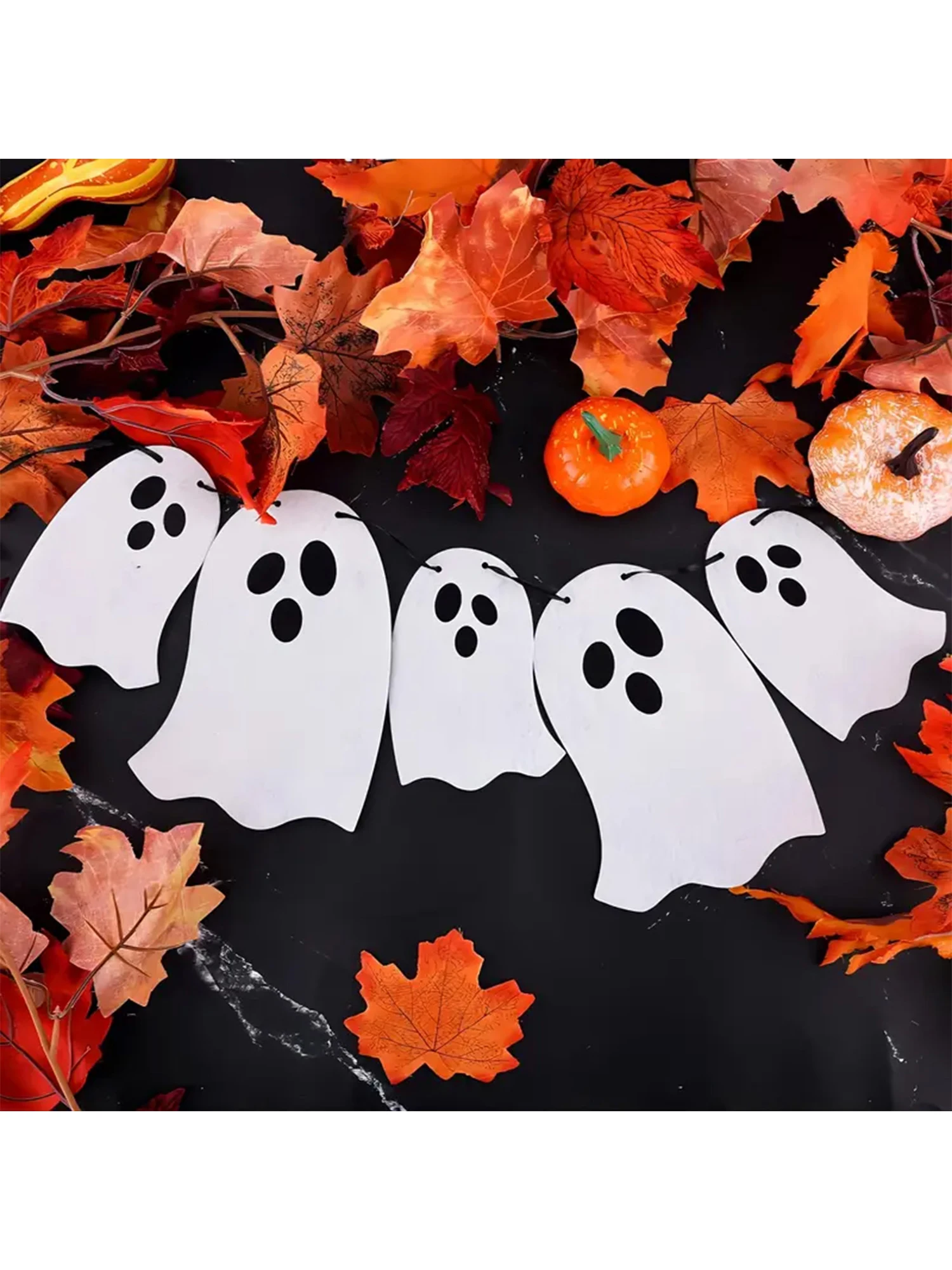 8pcs White Size Ghost Gold Onion Paper Banner Flag Pulling Halloween Ghost Theme Party Indoor and Outdoor Decoration