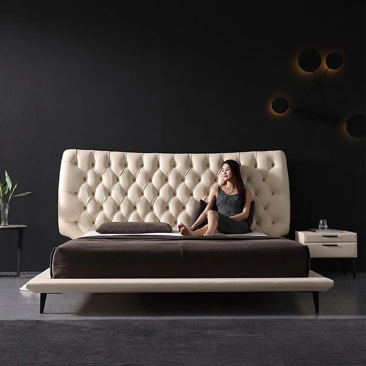 Modern top quality velvet fabric bedroom furniture Italy design Tufted High Headboard king size bed