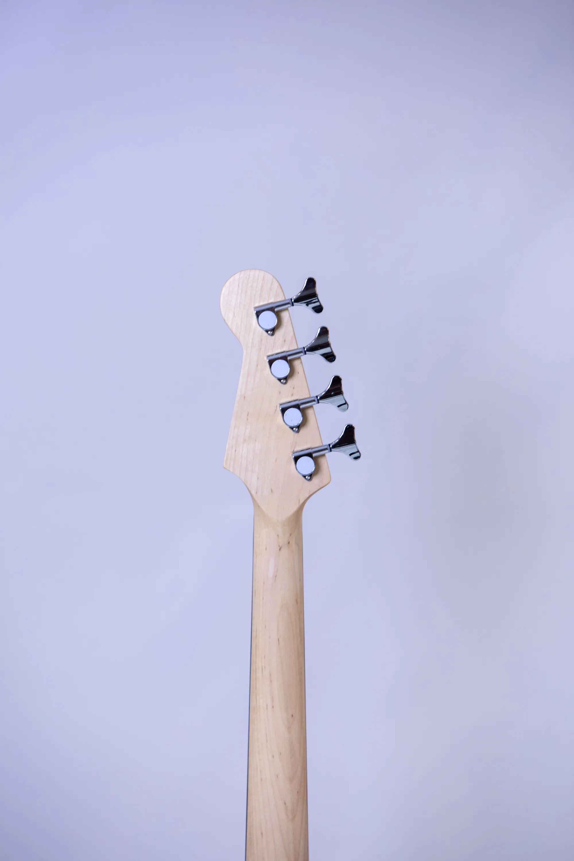 Customizable, the manufacturer directly sells the 26 inch mini bass, available in red / ink blue in stock.