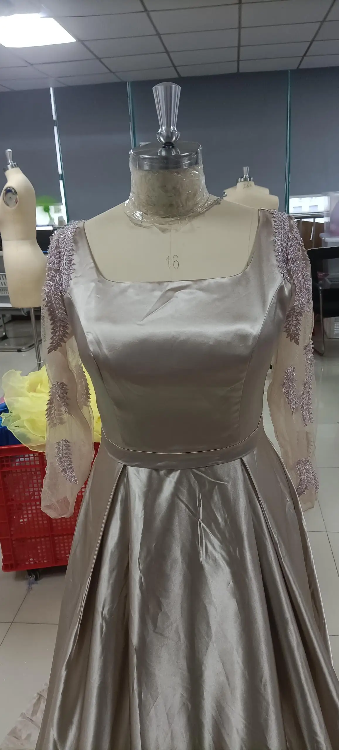 Eightale árabe vestidos de noite com mangas compridas sereia cetim frisado a linha formal celebridade formatura vestidos de festa para casamento