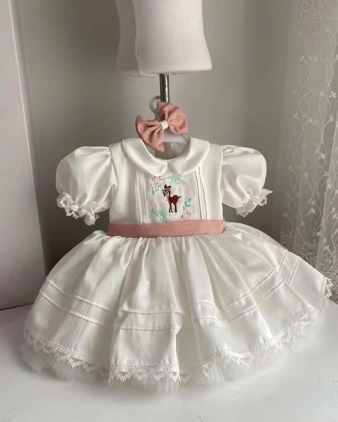 

0-12Y Baby Girl Summer Deer Embroidery White Vintage Princess Ball Gown Dress for Party Eid Birthday Usual Photography B320