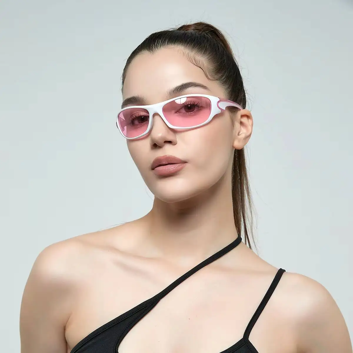 2026 Millennium Color Punk Damen Instagram Street Spicy Girl Brillen Mode für Herren Sonnenbrillen