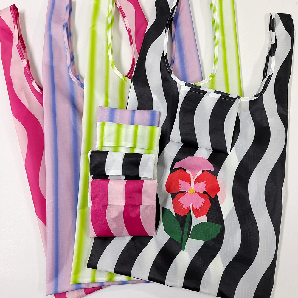 

Модная складная квадратная сумка с цветочным узором, сумка-шоппер из переработанного полиэстера, сверхпрочная многоразовая сумка для хранения с индивидуальным принтом