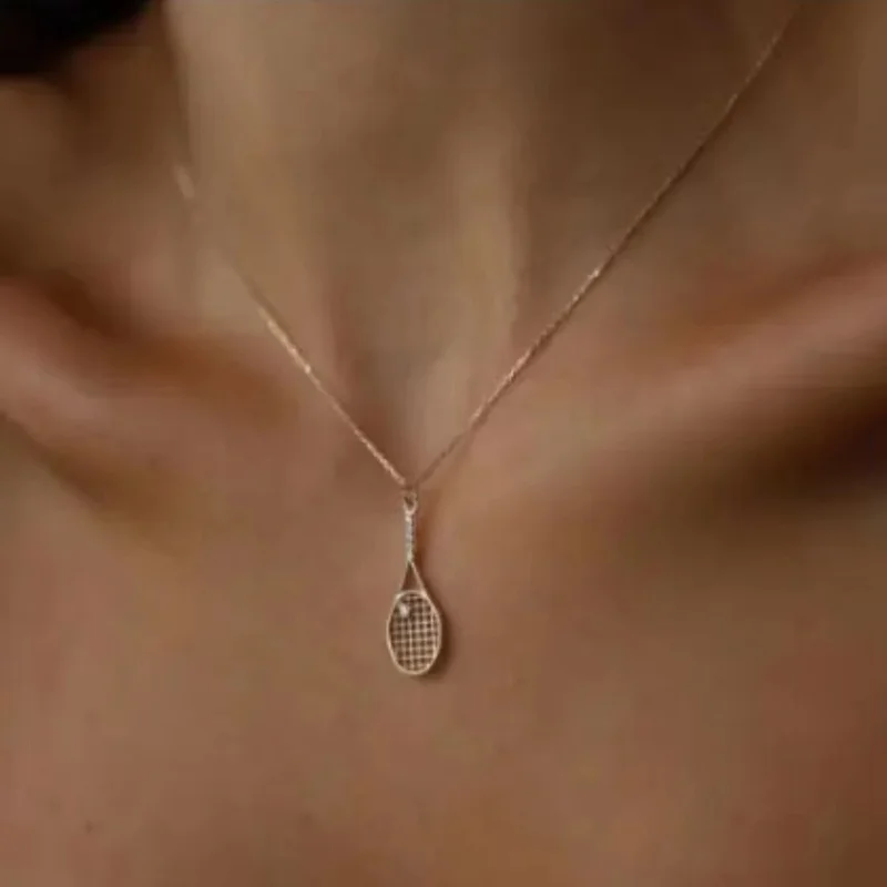 

Vintage Pearl Tennis Racket Pendant Necklace for Women Unique Design Clavicle Chain Punk Charm Jewelry Fashion Accessories Gifts