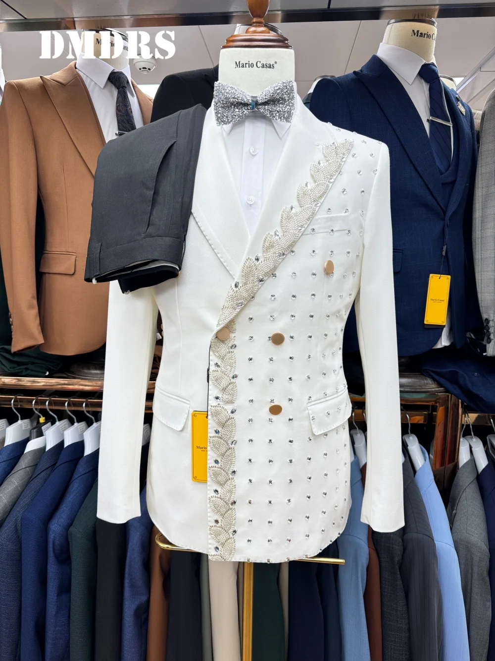 

Stylish White Men's Suit Set 3PCS 2025 Handsome Wedding Suits Men Classic Business Slim Jacket Dress Blazers Pants